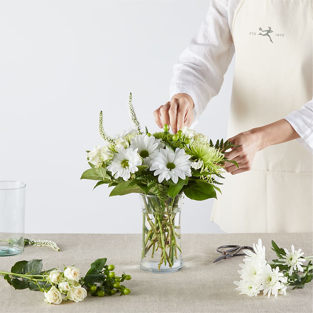 Irish Garden - A Florist Original – Ferguson Florists Inc, Attalla AL