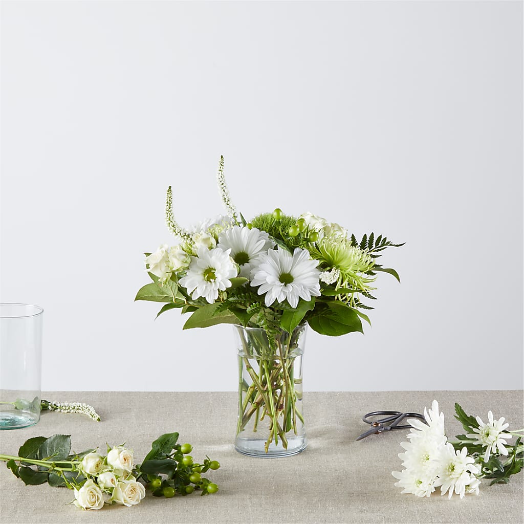 Irish Garden - A Florist Original – Ferguson Florists Inc, Attalla AL