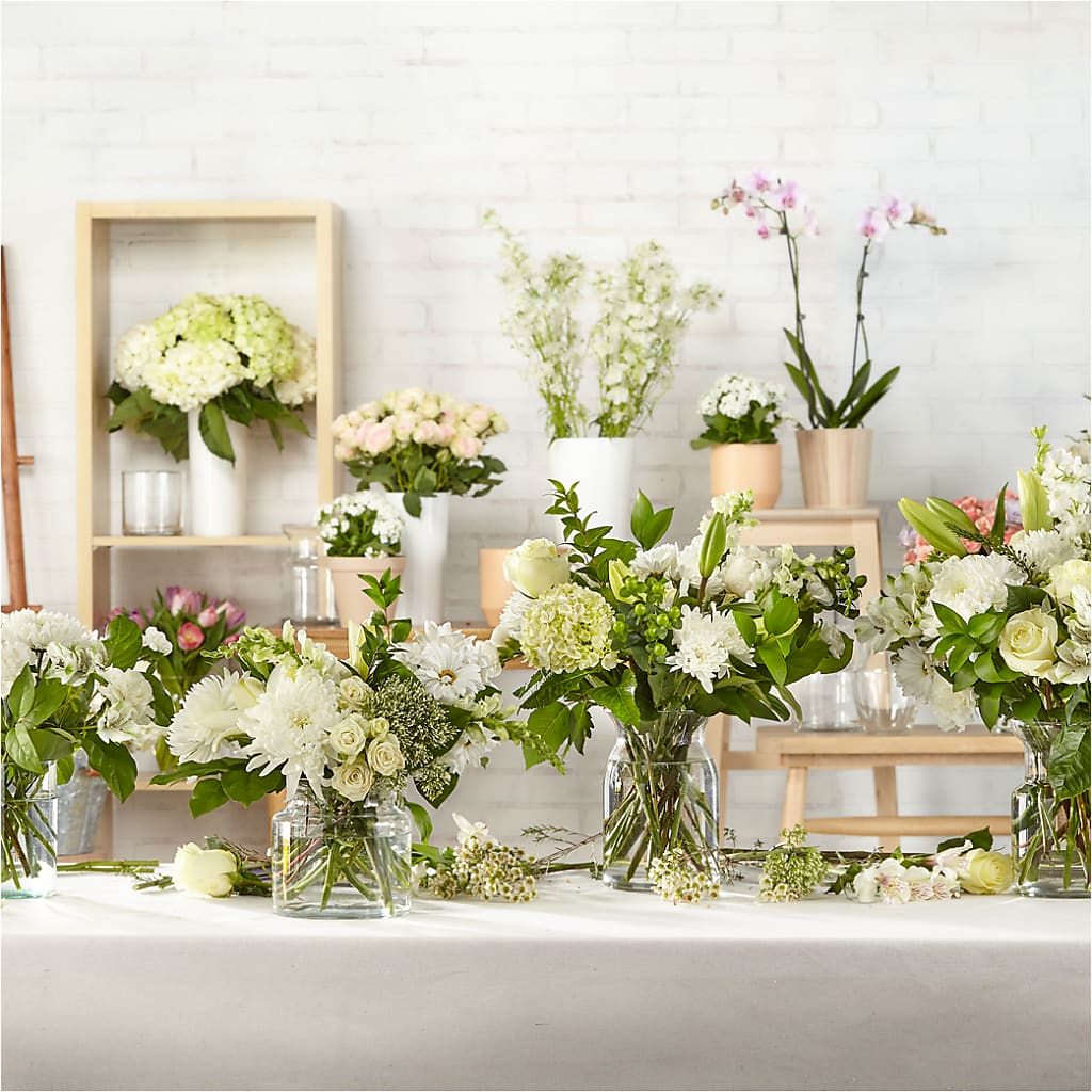 Classic Ivory – A Florist Original –  Ferguson Florists Inc, Attalla AL