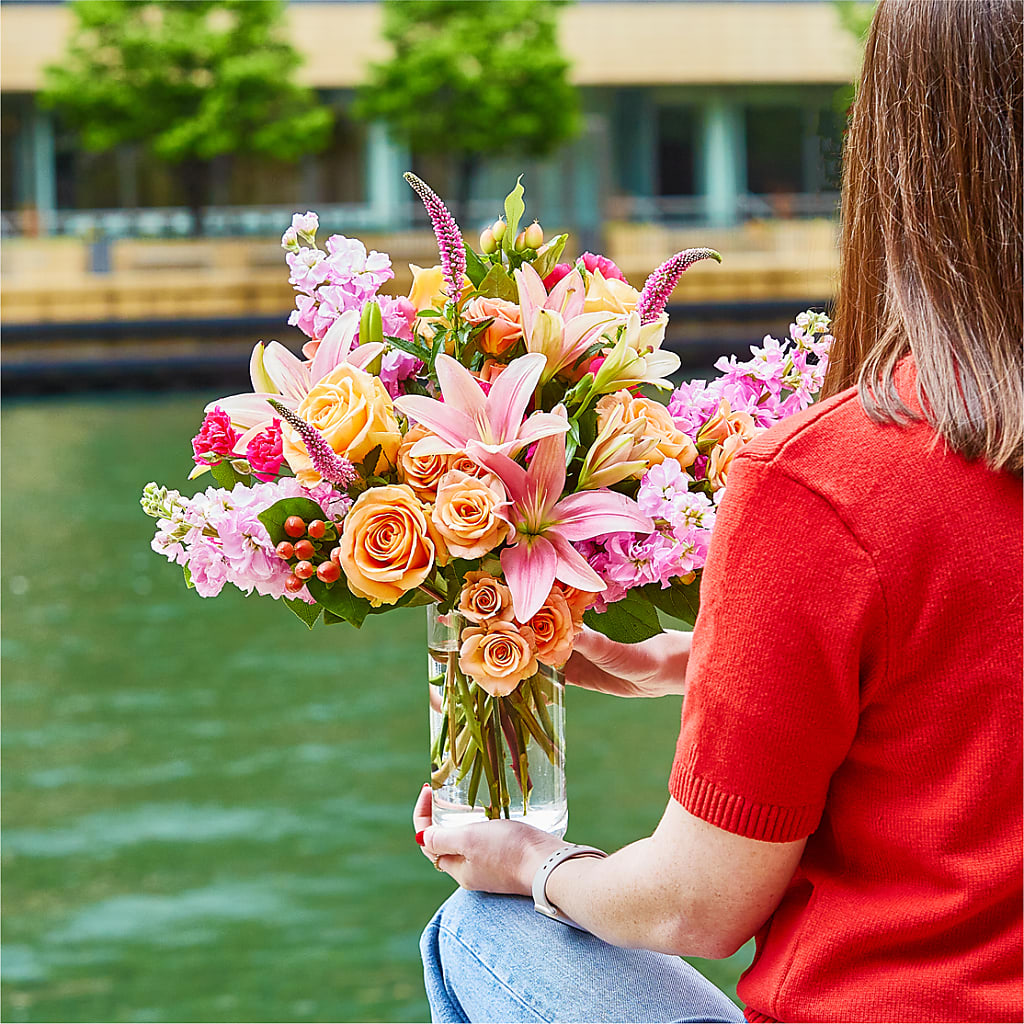 Bisous Bouquet –  Ferguson Florists Inc, Attalla AL